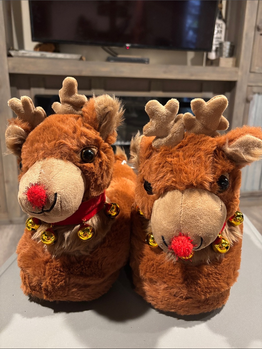 American Eagle Plush Reindeer Slippers - Brown with Jingle Bells M/L